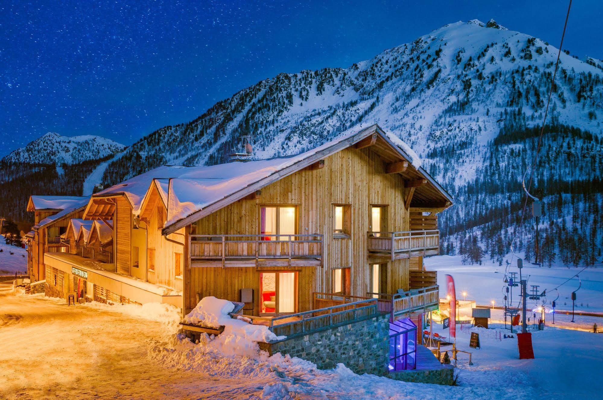 Anova Hotel & Spa Montgenèvre Eksteriør bilde